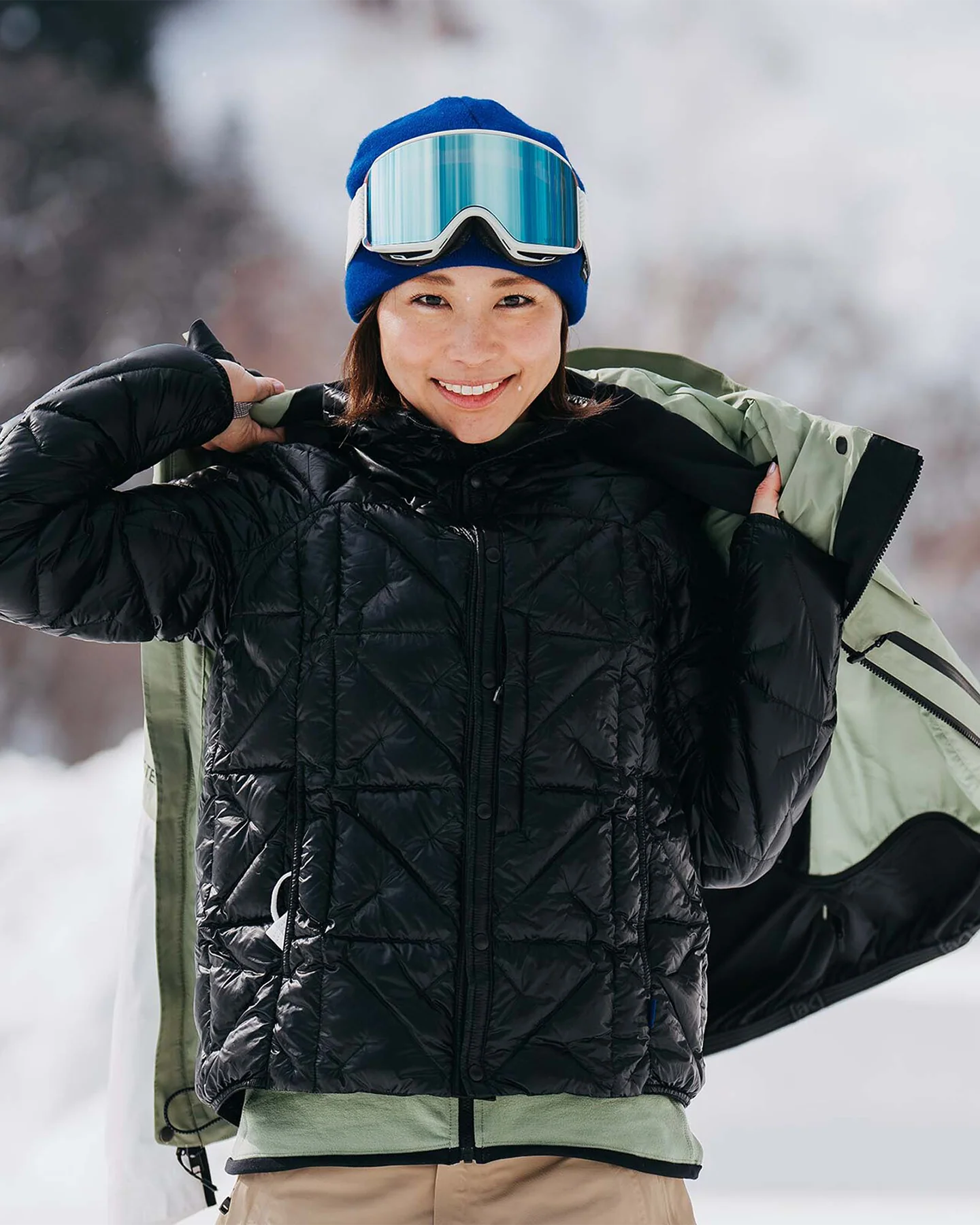 Burton Women's [ak]® Baker Ultralight Down Jacket - True Black - Image 2