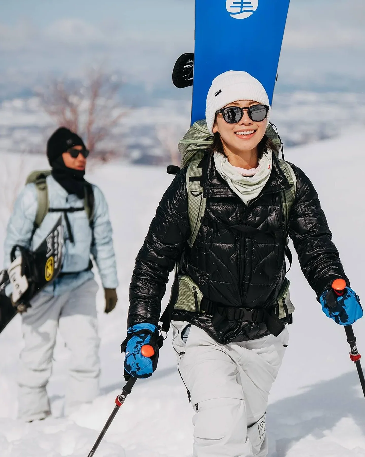 Burton Women's [ak]® Baker Ultralight Down Jacket - True Black - Image 9
