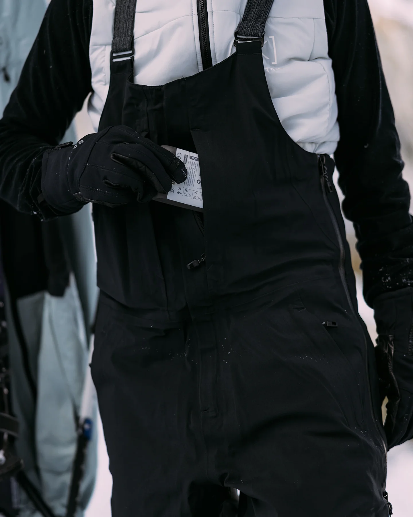 Burton Women's [ak]® Kimmy GORE-TEX® 2L Snow Bib - True Black - Image 6
