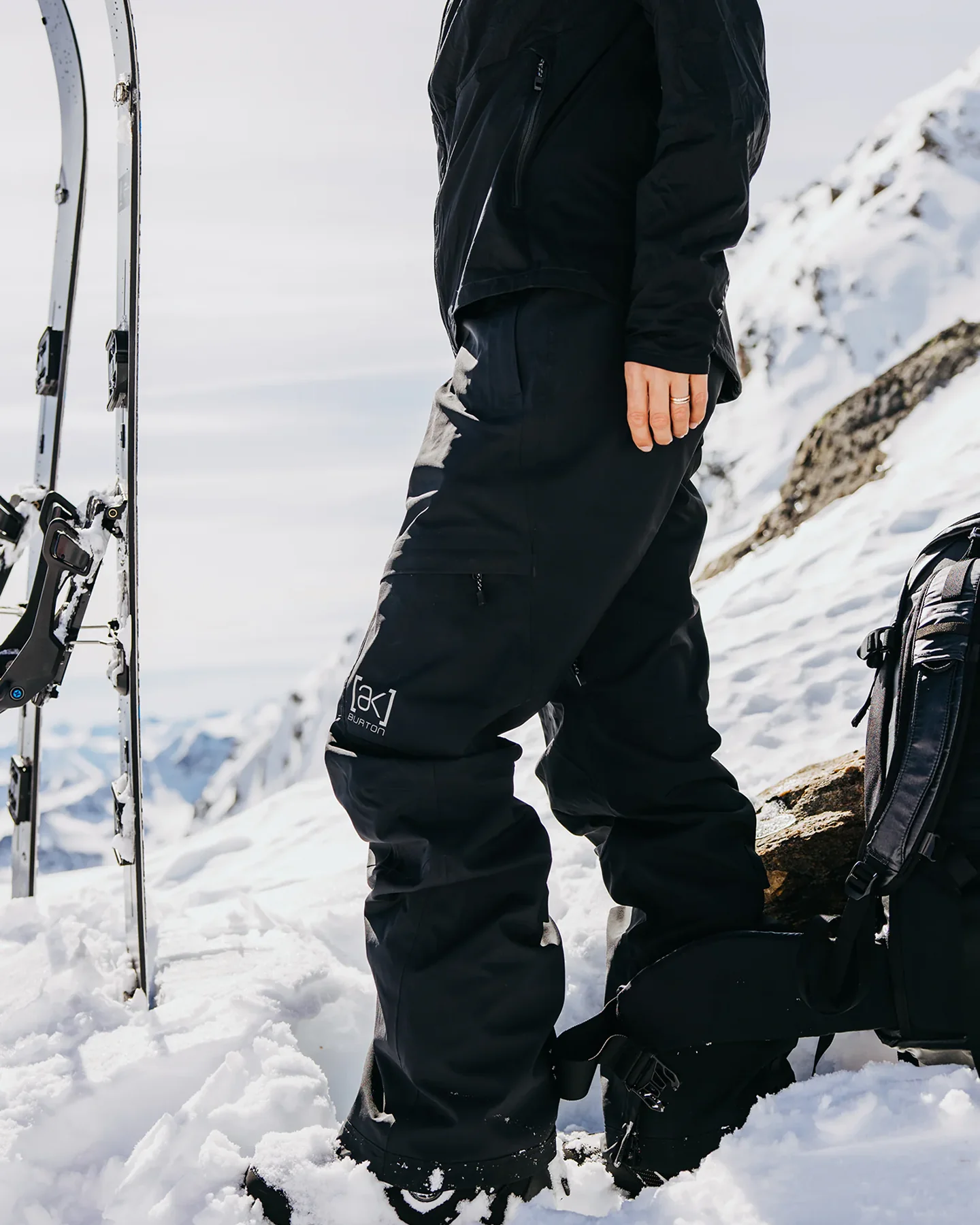 Burton Women's [ak]® Summit GORE-TEX® 2L Insulated Snow Pants - True Black - Image 2