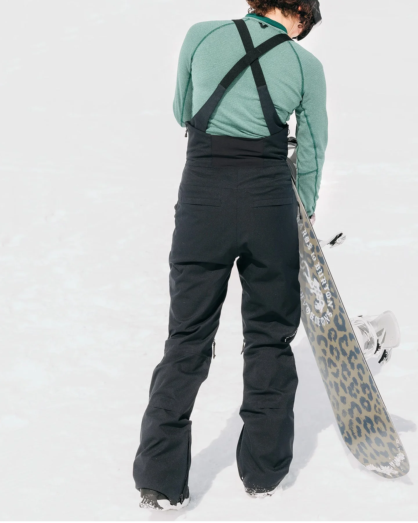 Burton Women's Reserve Stretch 2L Bib Snow Pants - True Black - Image 4
