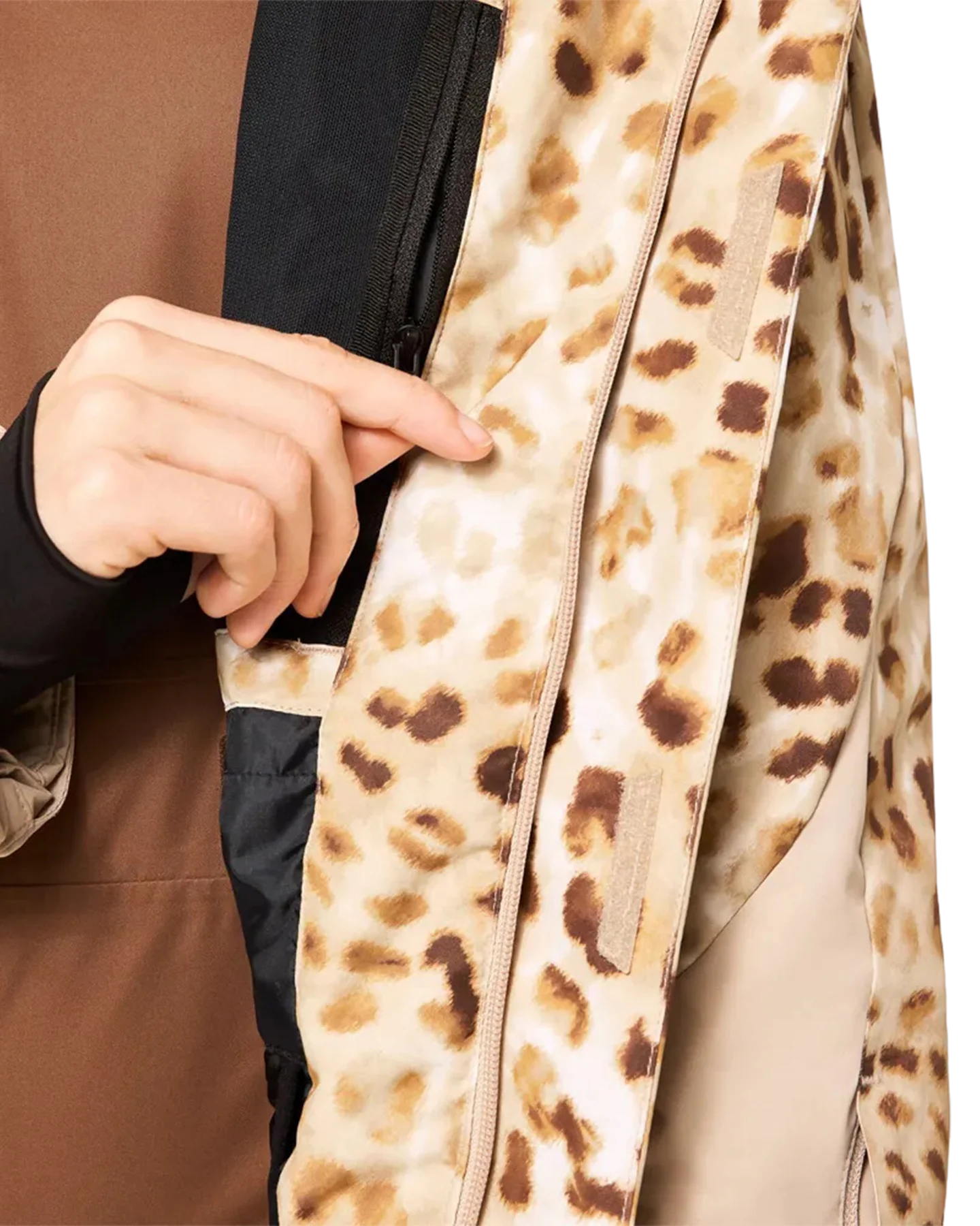 Oakley Women's Tnp Tbt Insulated Jacket - Cheeta Td Print - Image 15